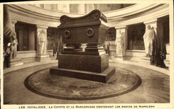 VINTAGE POSTCARD Paris Invalids the crypt and the sarcophagus of Napoleon 1st