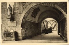 VINTAGE POSTCARD Rocamadour the Porch and the Trunk with the legendary Bolt