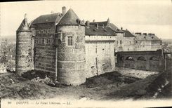 CPA Dieppe Le Vieux Chateau 