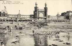 CPA Dieppe Le Casino Vu de la Plage a maree basse 