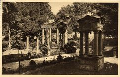 La POSTAL de la VENDIMIA encoleriza el St Jean del museo el pozo viejo y el jardín