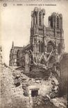 CPA Reims La Cathedrale apres le bombardement Militaria