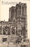 CPA Reims La Cathedrale bombardee par les Allemands Militaria