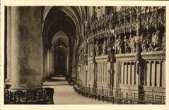 Interior de Chartres de la POSTAL de la VENDIMIA de Cahtedrale Deambulatoire