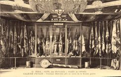 CPA Paris Hotel des Invalides Musee de l'Armee Galerie Petain Drapeaux allemands Militaria