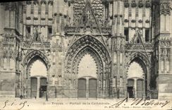 CPA Troyes Portail de la Cathedrale 