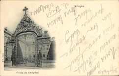 CPA Troyes Grille de l'Hopital 