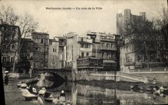 La POSTAL Narbonne de la VENDIMIA una esquina de la lavanda coloca la ciudad