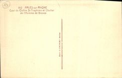 CPA Arles Sur Rhone Cour Du Cloitre St Trophime Et Clocher de l'homme de bronze