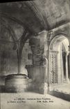 CPA Arles Cathedrale Saint Trophime Le cloitre et le puits