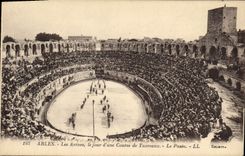 VINTAGE POSTCARD Arles the Arena the day of a race of tombs the paseo Bullfight