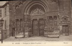 CPA Arles Portique de sainte trophime