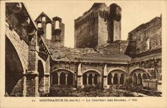 CPA Montmajour Le Couvent des moines