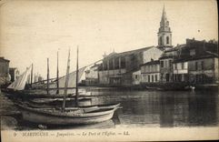 CPA Martigues Jonquieres Le Port Et l'Eglise Bateaux