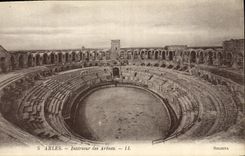 CPA Arles Interieur des Arenes