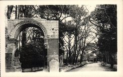VINTAGE POSTCARD Arles Alyscamps Arch of At Accurse