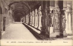 CPA Arles Cloitre de Saint Trophime Galerie 12eme