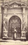 CPA Arles Porte aux Colonnes Torses Rue de la Republique
