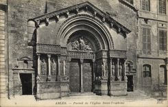 CPA Arles Portail de l'Eglise Saint Trophine