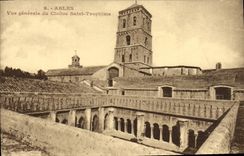 CPA Arles Vue Generale du Cloitre Saint Trophime