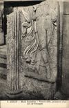 CPA Arles Musee Lapidaire Victoire alliee provenant d'un Arc de Triomphe