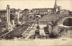 CPA Arles Le Theatre Antique