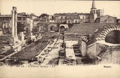 CPA Arles Le Theatre Antique
