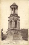 CPA Saint Remy de Provence Monuments romains Le mausolee