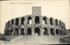 CPA Arles Vue exterieure des Arenes