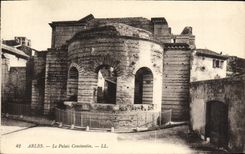 CPA Arles Le Palais Constantin