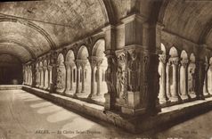 CPA Arles Le Cloitre Saint Trophime