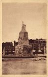 CPA Soissons Place Centrale et Monument aux Morts Militaria