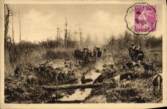 VINTAGE POSTCARD Foret of Villers Cotterets Equipage Menier beats water has Silly the Pottery Hunt Dogs