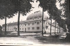 CPA Vichy Perspective de l'Etablissement Thermal