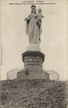 CPA L'Auvergne Murat Ststue colossale de la Vierge sur le Rocher de Bonnevie 