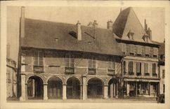 VINTAGE POSTCARD Moulins Old Markets and Senior