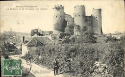 CPA Bourbon i'Archambault Le chateau vue de l'ancienne voie romaine