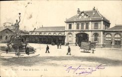 CPA Vichy Place De La Gare
