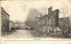 CPA Mezieres La place De La Prefecture et le moulin Pommery apres le bombardement Militaria Timbre Madagascar