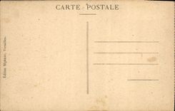 VINTAGE POSTCARD Versailles Chambre has to sleep of the queen