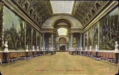 VINTAGE POSTCARD Versailles Galaerie of the betailles