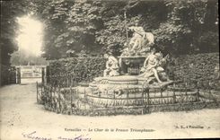VINTAGE POSTCARD Versailles the Tank of Triumphing France