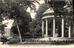VINTAGE POSTCARD Versailles the Temple of the Love