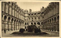 CPA St Germain en Laye Chateau La cour d'honneur
