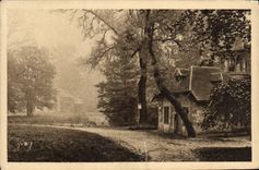 VINTAGE POSTCARD Versailles House of Marie Antoinette dairy