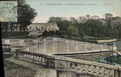 VINTAGE POSTCARD Versailles Large Trianon the Horn
