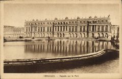 VINTAGE POSTCARD Versailles Frontage on the Park