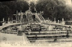 CPA St Cloud Le Parc La grande cascade Vue generale