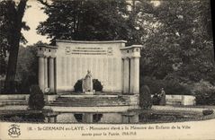 CPA St Germain en Laye Monument eleve a la Memoire des Enfants de la Ville morts pour la patrie 