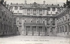 VINTAGE POSTCARD Versailles the Castle Court of Marble